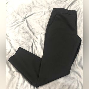 Gently worn EXPRESS Black Columnist Mid Rise Ankle Pants Size 0